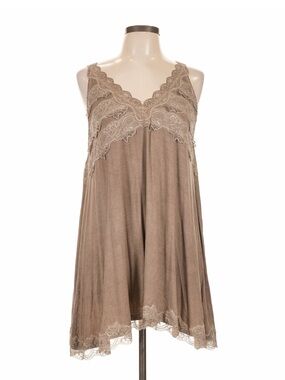 New: POL Floral Lace Detailing Flowing Babydoll Style Tunic Tank Top• Large